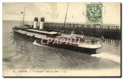 Cartes postales Dieppe L Arundel dans les Jetees Bateau