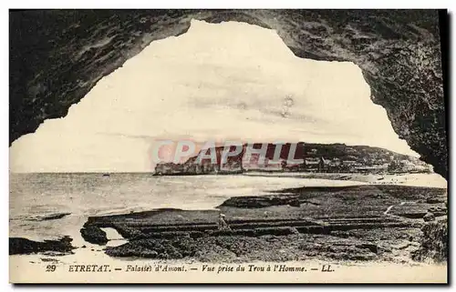 Cartes postales Etretat Falaise d Amont Vue prise du trou a l homme