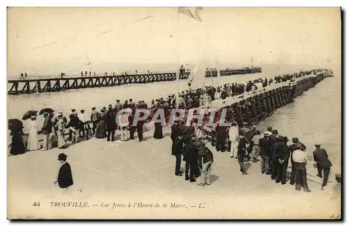 Cartes postales Trouville Les Jetees a l Heure de la Maree