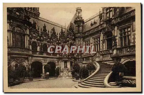 Cartes postales Fecamp La Benedictine La Cour d Honneur