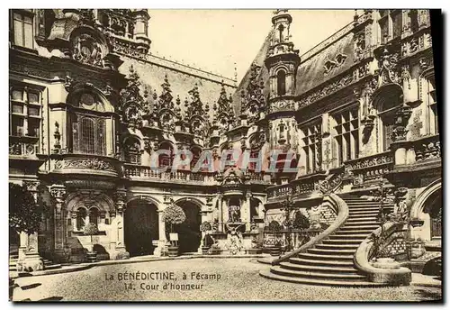 Cartes postales La Benedictine Fecamp La Cour d Honneur