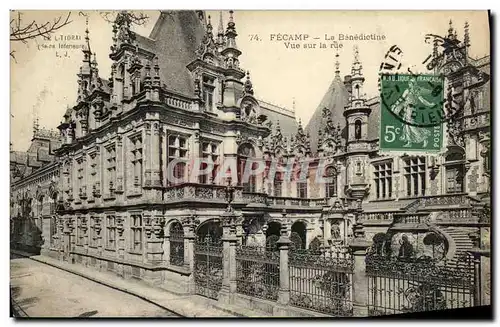 Cartes postales Fecamp La Benedictine Vue sur la rue