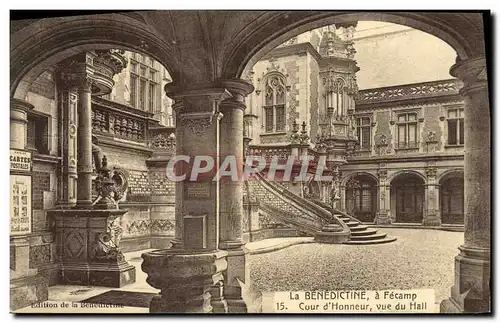 Cartes postales La Benedictine a Fecamp Cour d Honneur vue du Hall