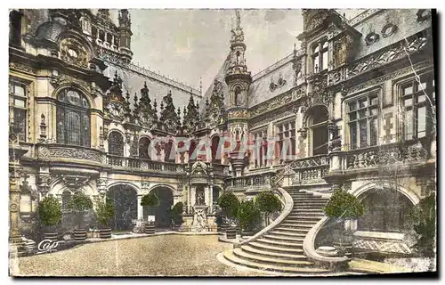 Cartes postales Fecamp La Benedictine La Cour d Honneur