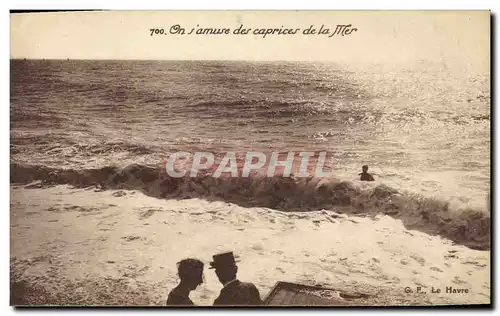 Cartes postales On s amuse des caprices de la mer