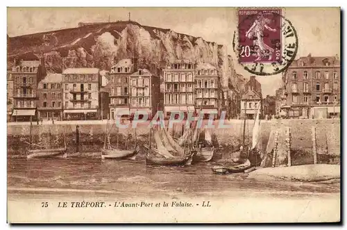 Ansichtskarte AK Le Treport L Avant Port et la Falaise Bateaux