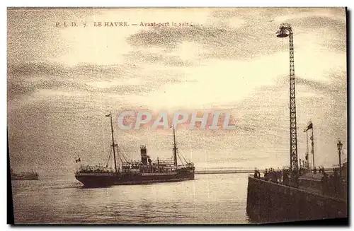 Cartes postales Le Havre Avant Port le Soir Bateau