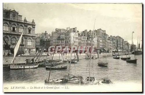 Cartes postales Le Havre Le Musee et le Grand Quai Bateaux