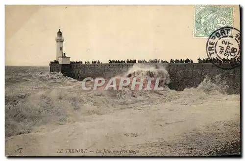 Cartes postales Le Treport La Jetee Par Gros Temps Phare