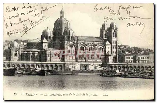 Ansichtskarte AK Marseille La Cathedrale Prise de la Jetee de la Joliette