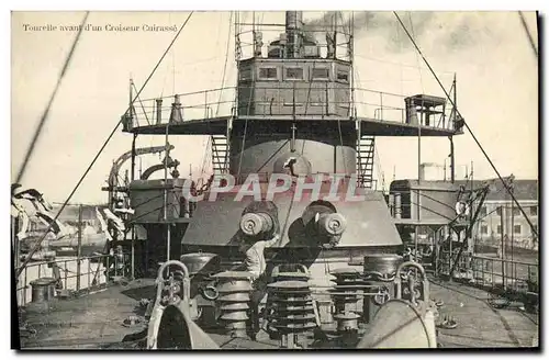 Cartes postales Bateau Guerre Tourelle avant d un Croiseur Cuirasse