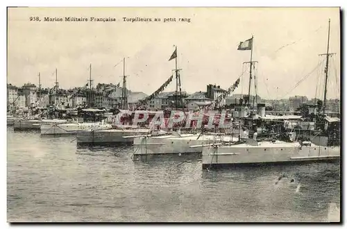 Cartes postales Bateau Guerre Marine Militaire Francaise Torpilleurs au petit rang