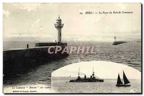 Ansichtskarte AK Bateau Guerre Brest La Passe du Port de Commerce Le cuirasse Bouvet sur rade