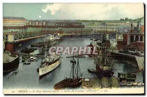 Ansichtskarte AK Bateau Guerre Brest Le Pont National Ouvert Sortie Croiseur d Estrees