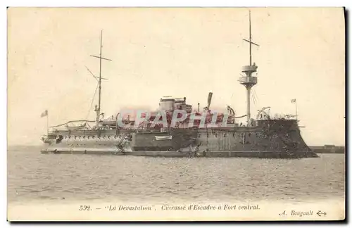 Ansichtskarte AK Bateau Guerre La devastation Cuirasse d escadre a fort central