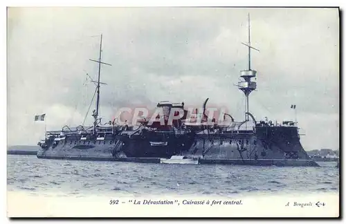 Cartes postales Bateau Guerre La Devastalion Cuirasse a Fort Central