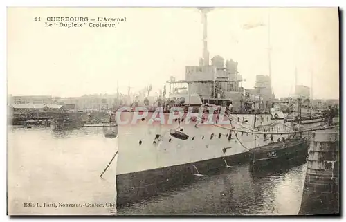 Ansichtskarte AK Bateau Guerre Cherbourg L Arsenal Le Dupleix Croiseur