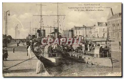 Cartes postales Bateau Guerre Saint Nazaire Appareillage d une Flotille de Contre Torpilleurs Etendard et Glaive