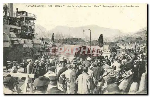 Ansichtskarte AK Catastrophe Du Iena Apres L explosion du Iena Toulon Transport des premiers blesses