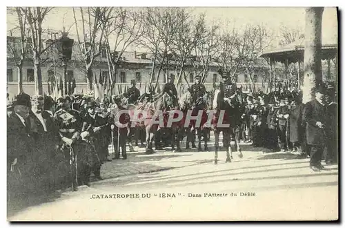 Cartes postales Catastrophe Du Iena Dans L Attente du Defile Bateau Toulon