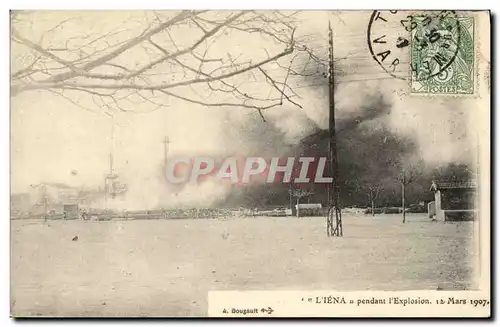 Ansichtskarte AK Bateau Guerre L Iena pendant l Explosion 12 mars 1907