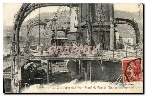 Ansichtskarte AK Bateau Guerre Toulon La Catastrophe de l lena Aspect du Pont de l lena apres l explosion