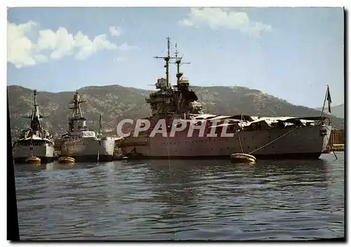 Cartes postales moderne Bateau Guerre Toulon Le Jean Bart Parmi les Batiments de Guerre