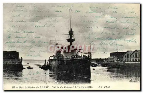 Cartes postales Bateau Le Leon Gambetta Croiseur Cuirasse Port militaire de Brest Entreee