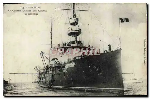 Ansichtskarte AK Bateau Saint Nazaire le croiseur cuirasse Leon Gambetta au mouillage