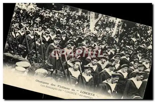 Cartes postales Bateau Catastrophe de la Liberte Toulon Les rescapes du Liberte au cortege