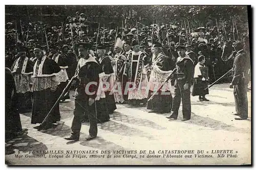 Cartes postales Bateau Catastrophe de la Liberte Toulon Mgr Guillibert eveque de Frejus