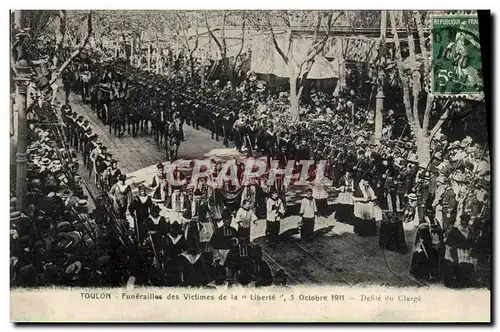 Cartes postales Bateau Catastrophe de la Liberte Toulon defile du cortege