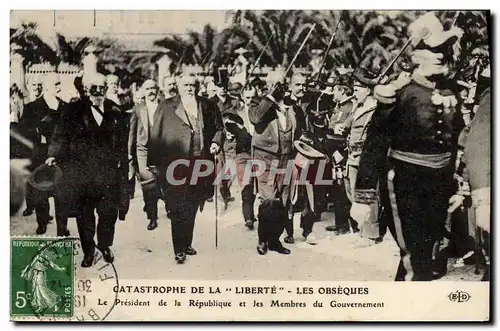 Cartes postales Bateau Funerailles nationales des victimes de la catastrophe du Liberte Toulon Le president de l