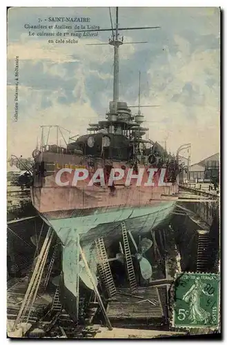 Cartes postales Bateau Saint Nazaire Chantiers et ateliers de la Loire Le cuirasse Liberte en cale seche