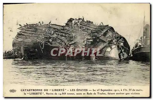 Cartes postales Bateau Catastrophe du Liberte Toulon Les epaves