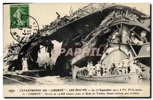 Cartes postales Bateau Catastrophe du Liberte Toulon Les epaves