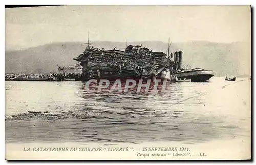 Cartes postales Bateau Catastrophe du Liberte CE qui reste du Liberte