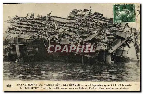 Cartes postales Bateau Catastrophe du Liberte Toulon Les epaves