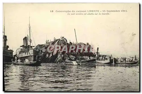 Ansichtskarte AK Bateau Catastrophe du Liberte Toulon La mat arriere est abattu sur la tourelle