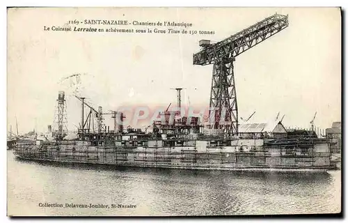 Cartes postales Bateau Saint Nazaire Chantiers de l Atlantique le cuirasse Lorraine en achevement sous la grue T