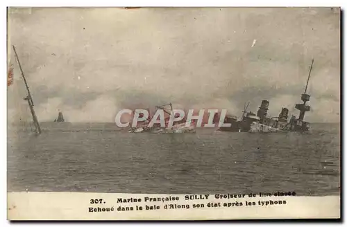 Ansichtskarte AK Bateau Guerre Marien Sully CRoiseur de 1ere classe echoue dans la baie d Along son etat apres le