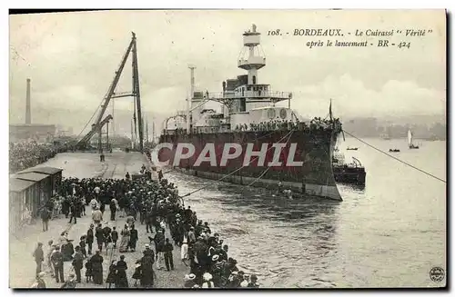 Ansichtskarte AK Bateau Guerre Bordeaux Le croiseur Verite apres le lancement