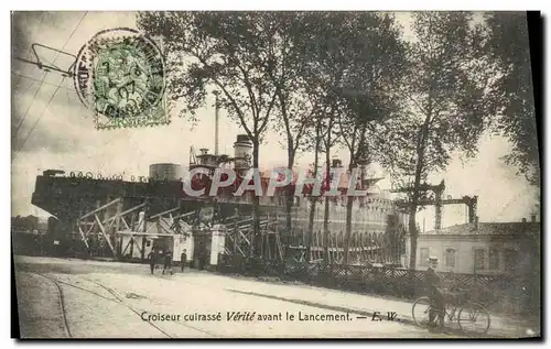 Ansichtskarte AK Bateau Guerre Croiseur Verite avant le lancement