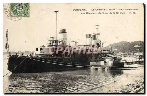 Cartes postales Bateau Guerre Bordeaux Le cuirasse Verite aux appontements des chantiers maritimes de la Gironde