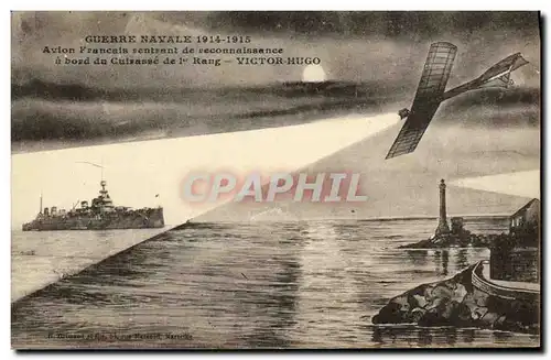 Ansichtskarte AK Bateau Guerre Avion francais rentrant de reconnaissance a bord du cuirasse de 1er rang Victor Hu