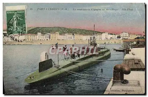 Cartes postales Bateau Guerre Port Vendres Le sous marin Cigogne au mouillage