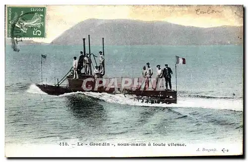 Cartes postales Bateau Guerre Le Grondin sous marin a toute vitesse