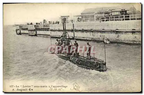 Ansichtskarte AK Bateau Guerre Sous marin La Loutre a l appareillage