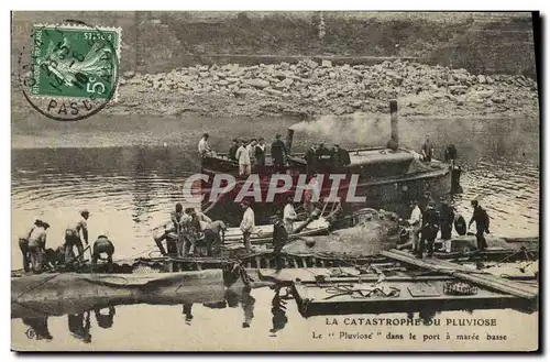Cartes postales Bateau Guerre Catastrophe du Pluviose Le Pluviose dans le port a maree basse Sous marin