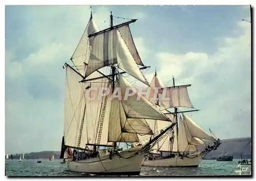 Cartes postales moderne Bateau L etoile et la Belle Poule voguant toutes voiles au vent